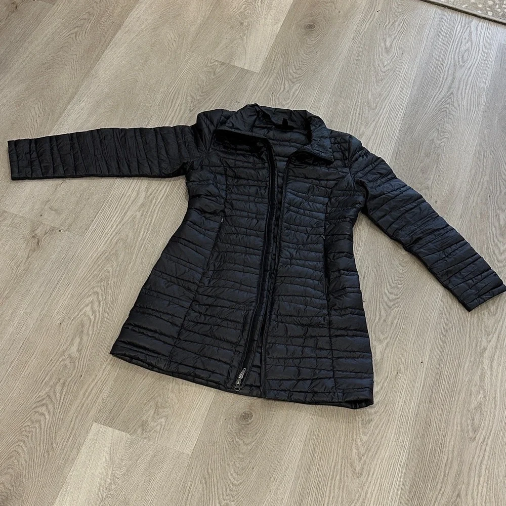 Patagonia Down Parka - Picture 3 of 7